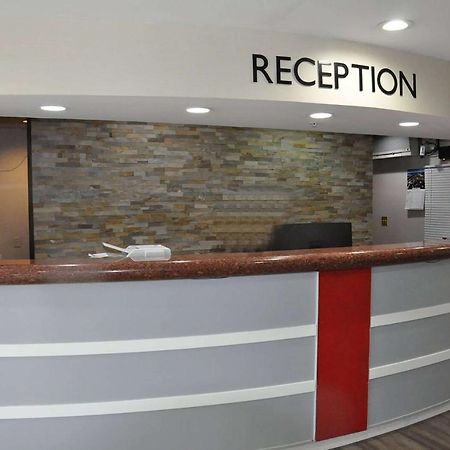 Ramada By Wyndham Abbotsford Otel Dış mekan fotoğraf