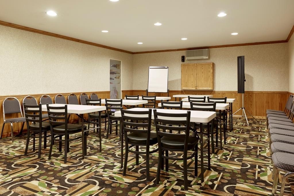 Ramada By Wyndham Abbotsford Otel Dış mekan fotoğraf