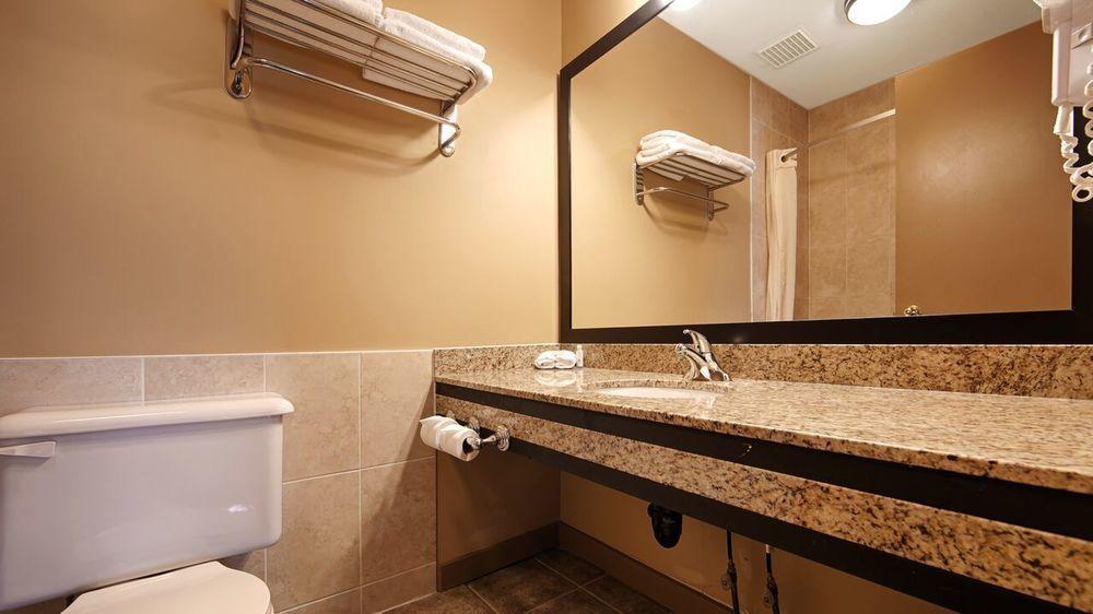 Ramada By Wyndham Abbotsford Otel Dış mekan fotoğraf