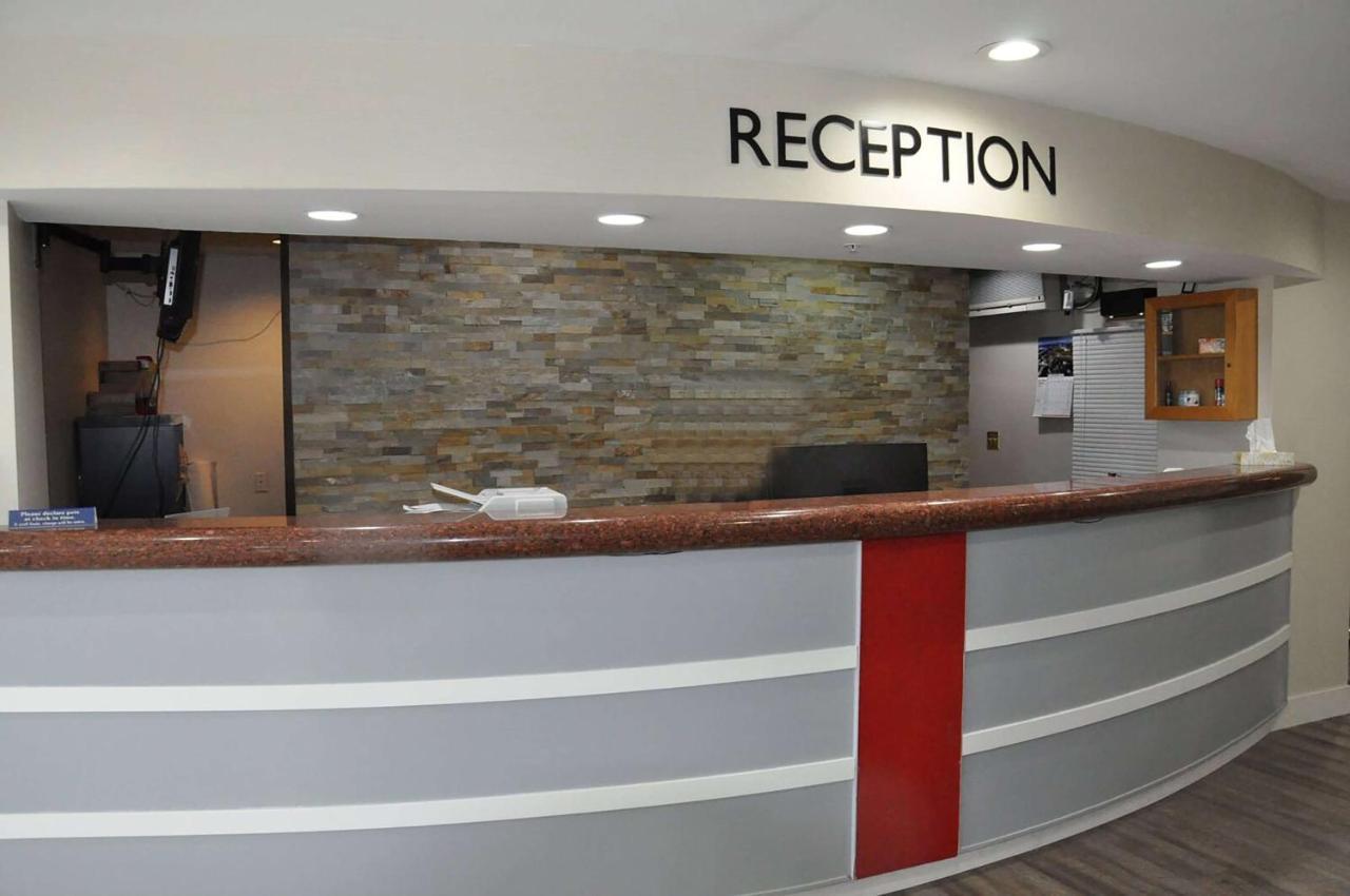 Ramada By Wyndham Abbotsford Otel Dış mekan fotoğraf